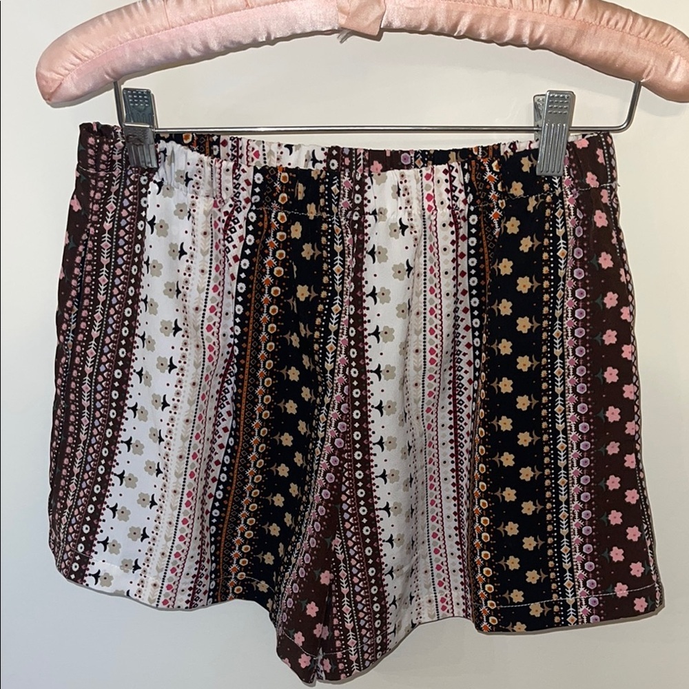 4 for $40 - SHEIN Black and White High Waist Shorts with Boho Pattern